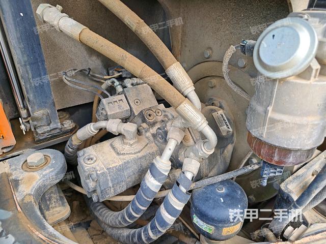 液壓泵室（大件艙室）