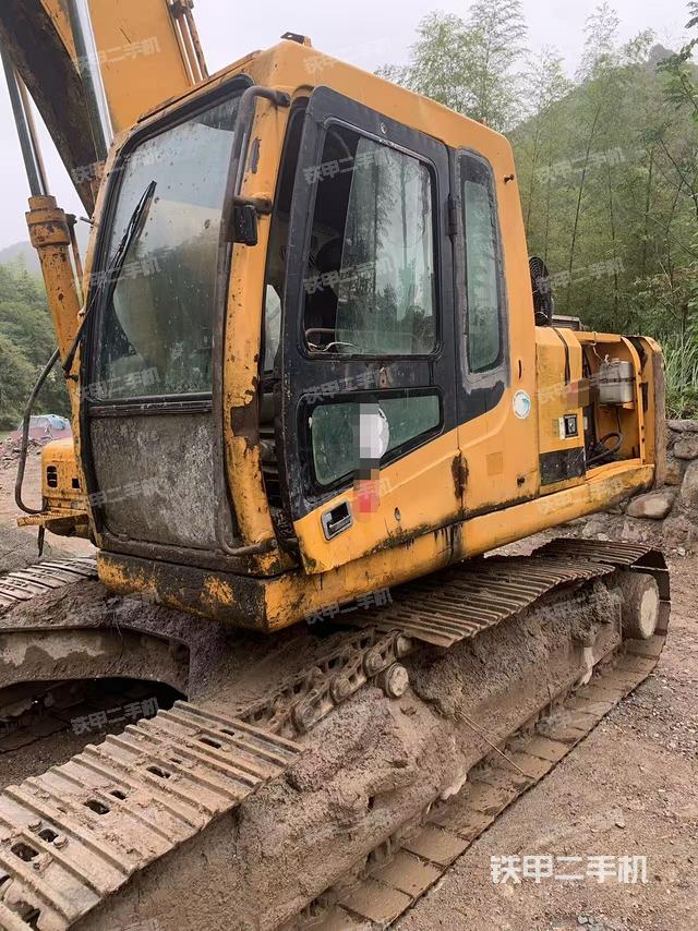 現(xiàn)代R225LC-7挖掘機(jī)