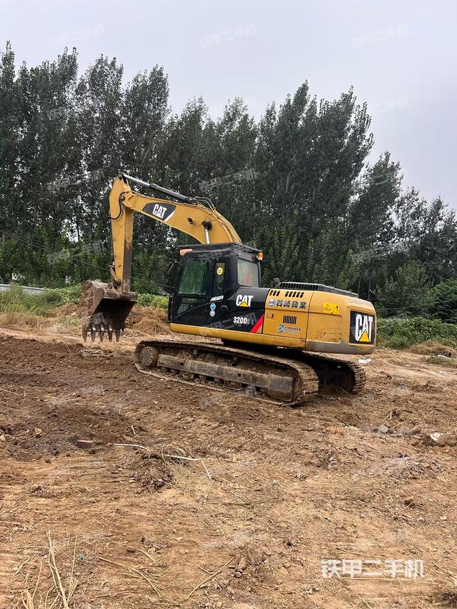 卡特彼勒320D2液压挖掘机