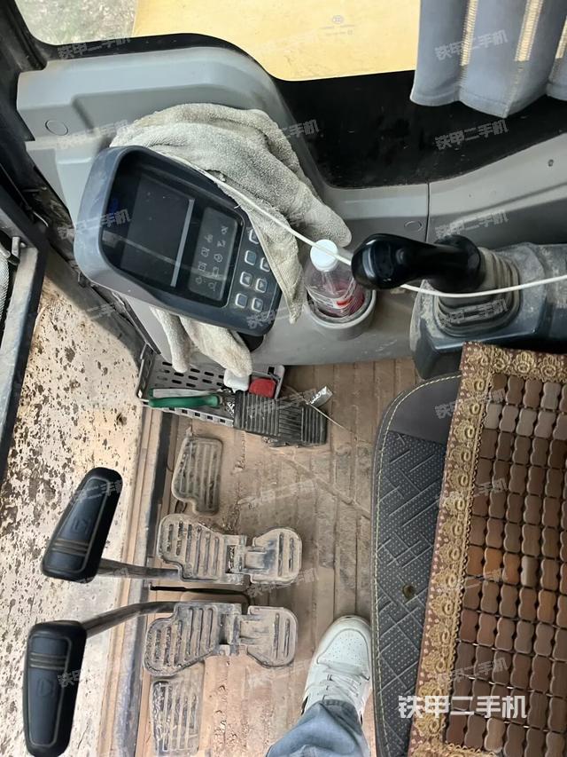 驾驶室整体（整机外观）