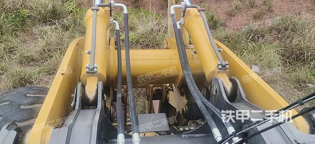 工作裝置整體(整機(jī)外觀及大件) 工作裝置整體(整機(jī)外觀及大件)