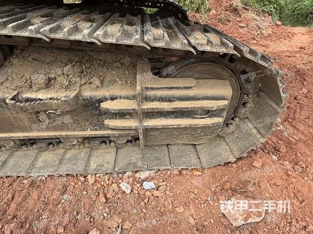 单侧履带整体（整机外观）