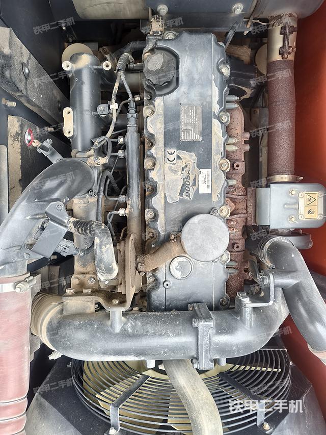 發(fā)動機整體俯視（整機外觀）