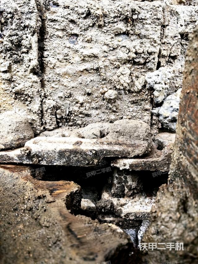 左驱动轮（行走机构）