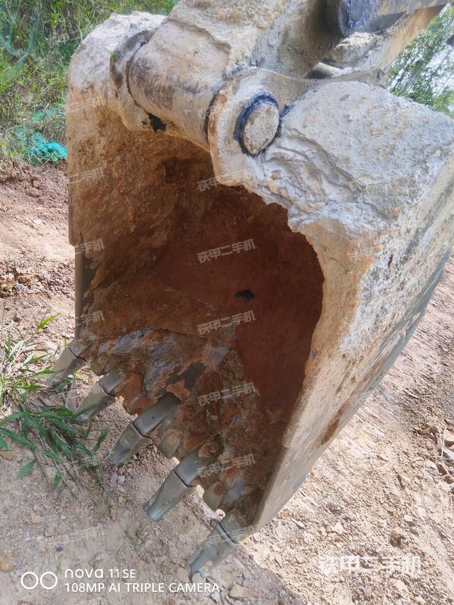 鏟斗右后整體（工作和回轉(zhuǎn)裝置）