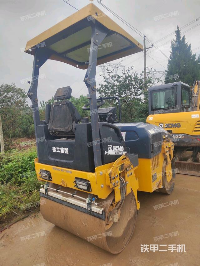 整機右后45°（設備外觀及核心部件）