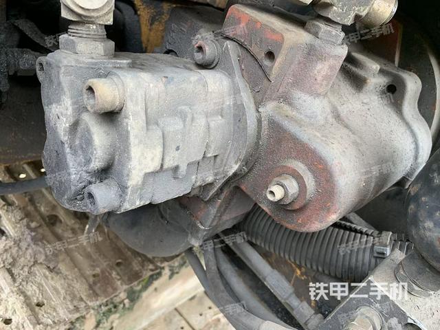液壓泵艙室正面整體（整機(jī)外觀）