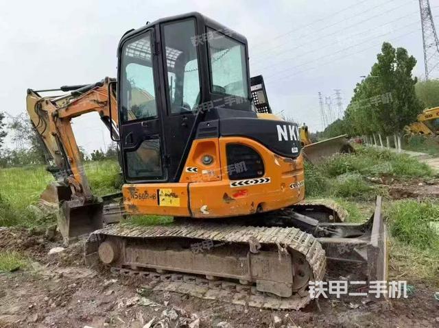 駕駛室頂部（整機(jī)外觀）