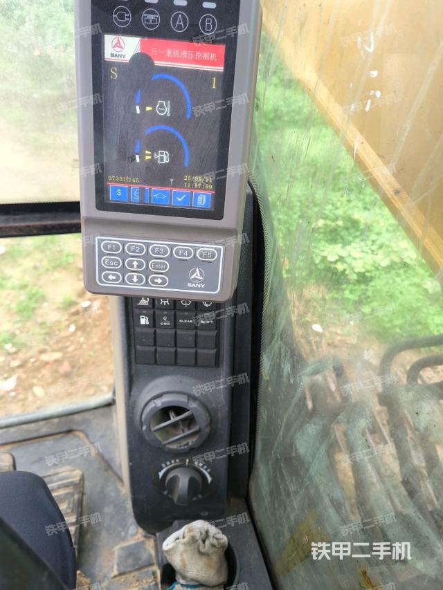 顯示屏?(駕駛室部分) 顯示屏?(駕駛室部分)