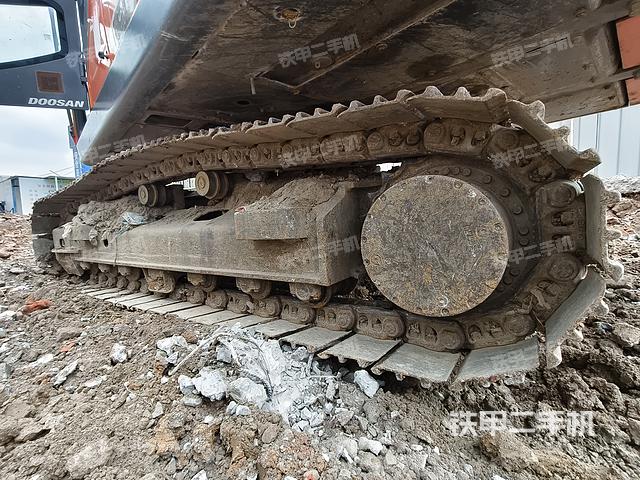 單側履帶整體（整機外觀）