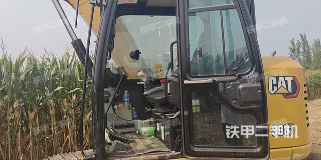 驾驶室整体（整机外观）