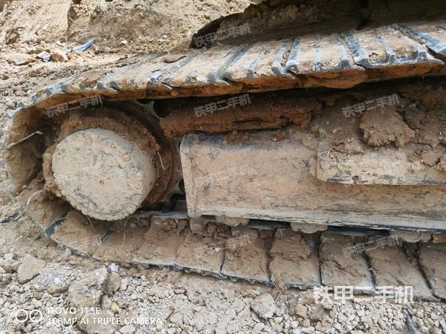 右驅(qū)動輪（行走機(jī)構(gòu)）