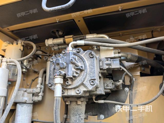 液压泵斜45 左（大件舱室）