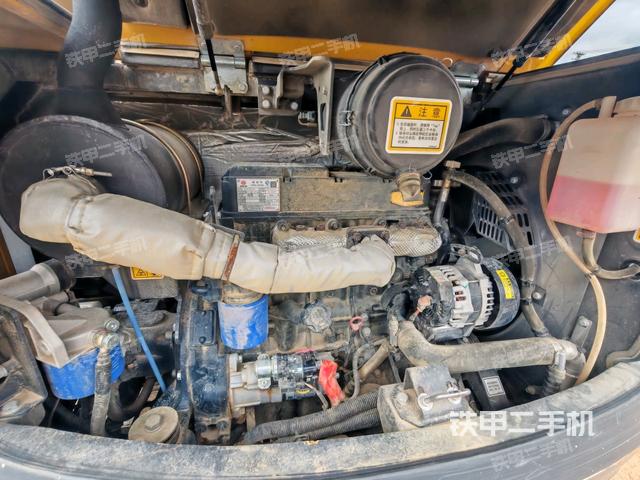 发动机整体俯视（整机外观）