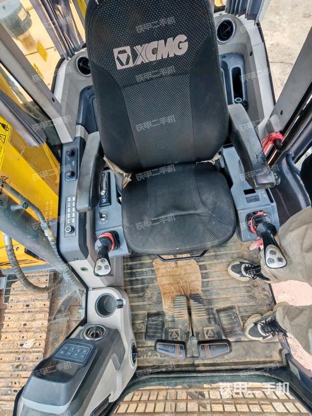 驾驶室整体（整机外观）