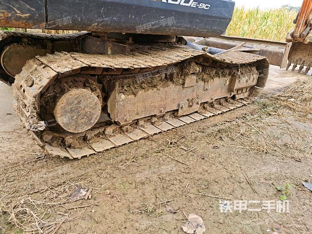 右側(cè)履帶整體?（行走機(jī)構(gòu)）