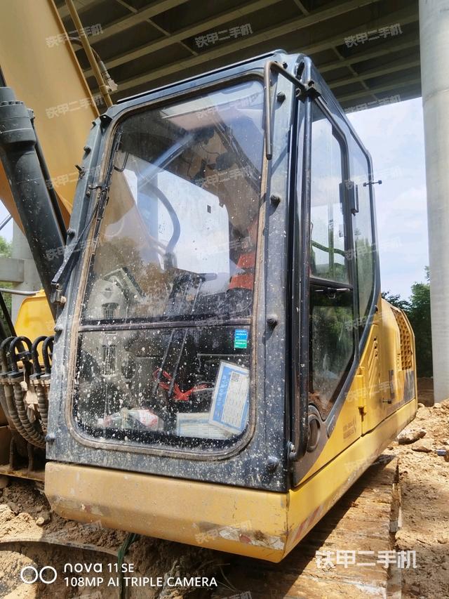 駕駛室左前45度（駕駛室部分）