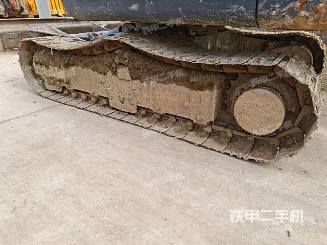 左側(cè)履帶整體?（行走機(jī)構(gòu)）