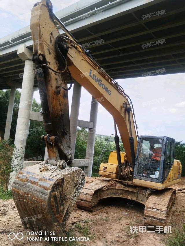柳工CLG922E挖掘機(jī)