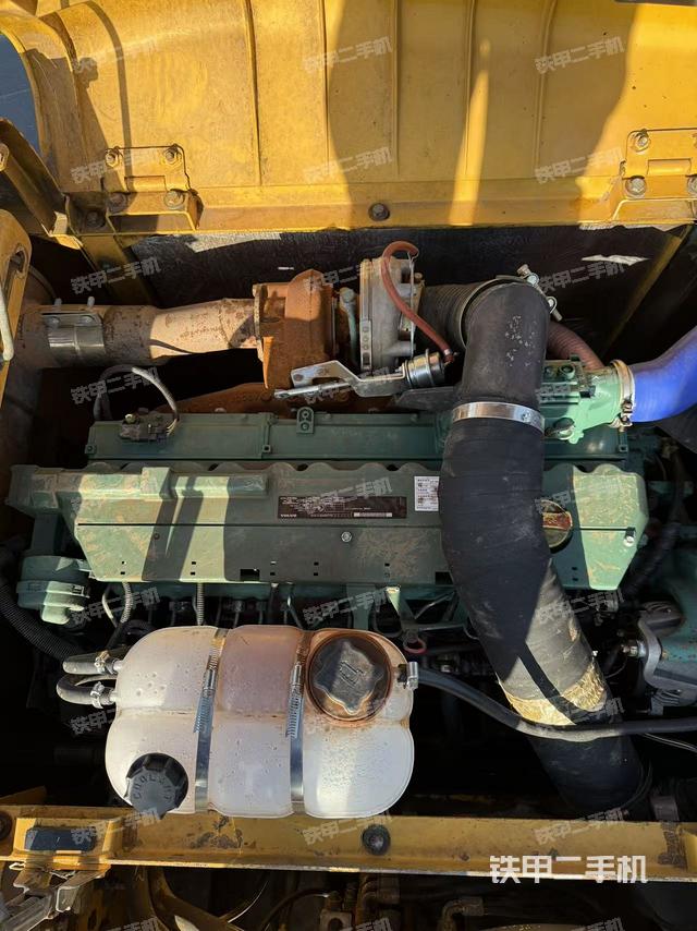 发动机整体俯视（整机外观）