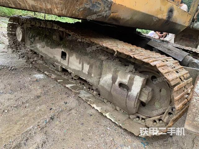 單側(cè)履帶整體（整機(jī)外觀）