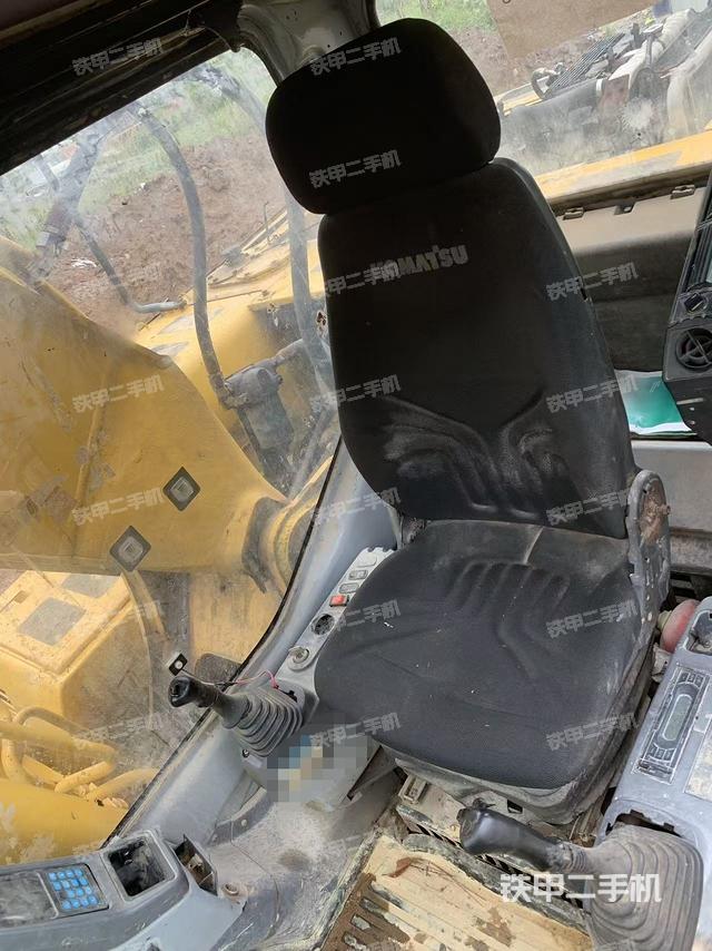 驾驶室整体（整机外观）