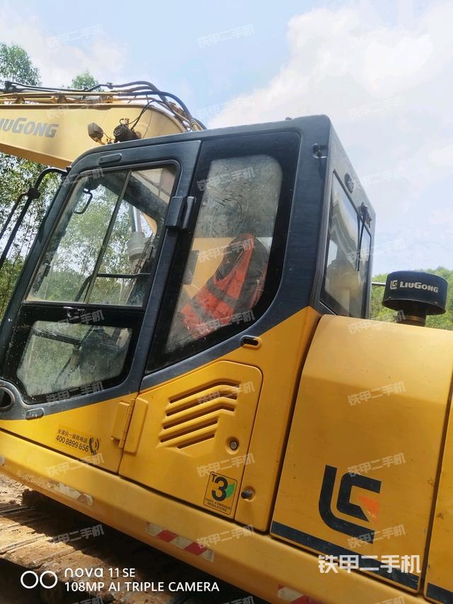 駕駛室左后45度（駕駛室部分）