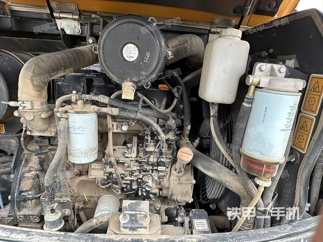 發(fā)動(dòng)機(jī)整體俯視（整機(jī)外觀）