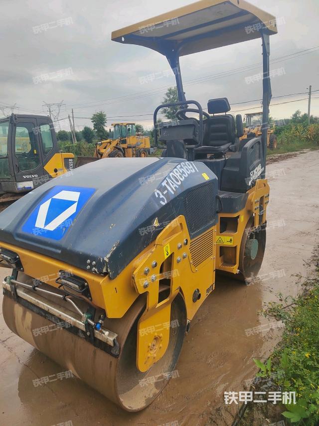 徐工XMR353E壓路機(jī)