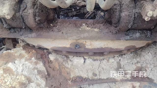 驾驶室顶部（整机外观）