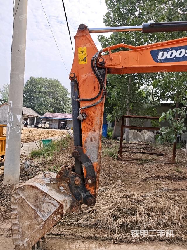 小臂整體左后（工作和回轉(zhuǎn)裝置）