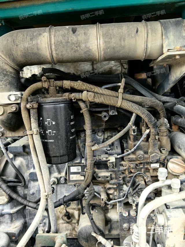 發(fā)動(dòng)機(jī)室（上車部件）