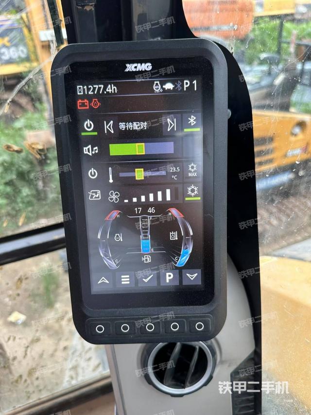 駕駛室整體（整機(jī)外觀）