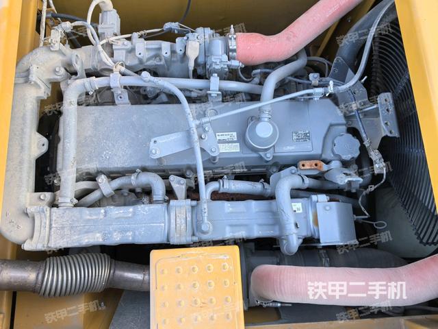 发动机室（上车部件）