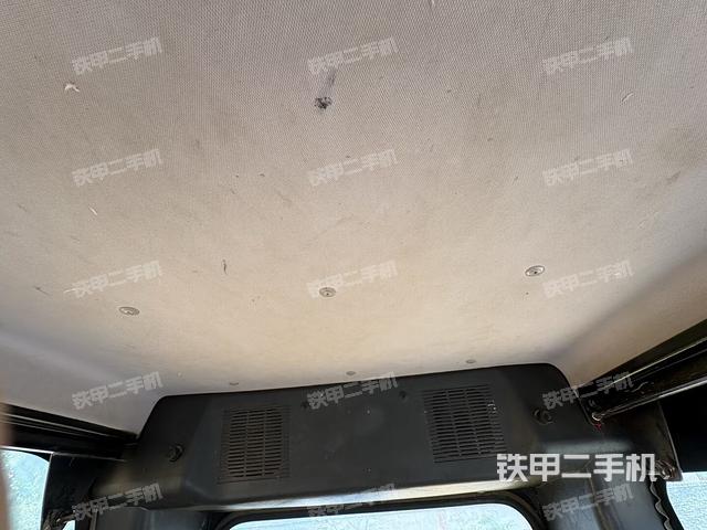 驾驶室顶部（整机外观）