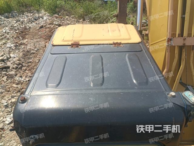 驾驶室顶部（整机外观）