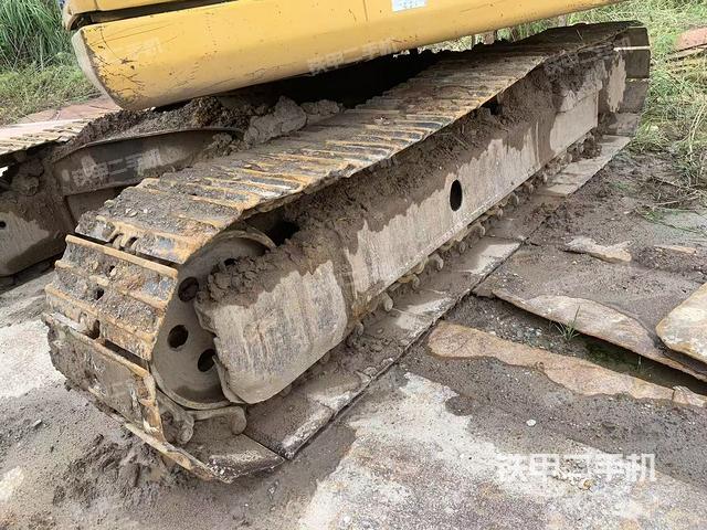 单侧履带整体（整机外观）