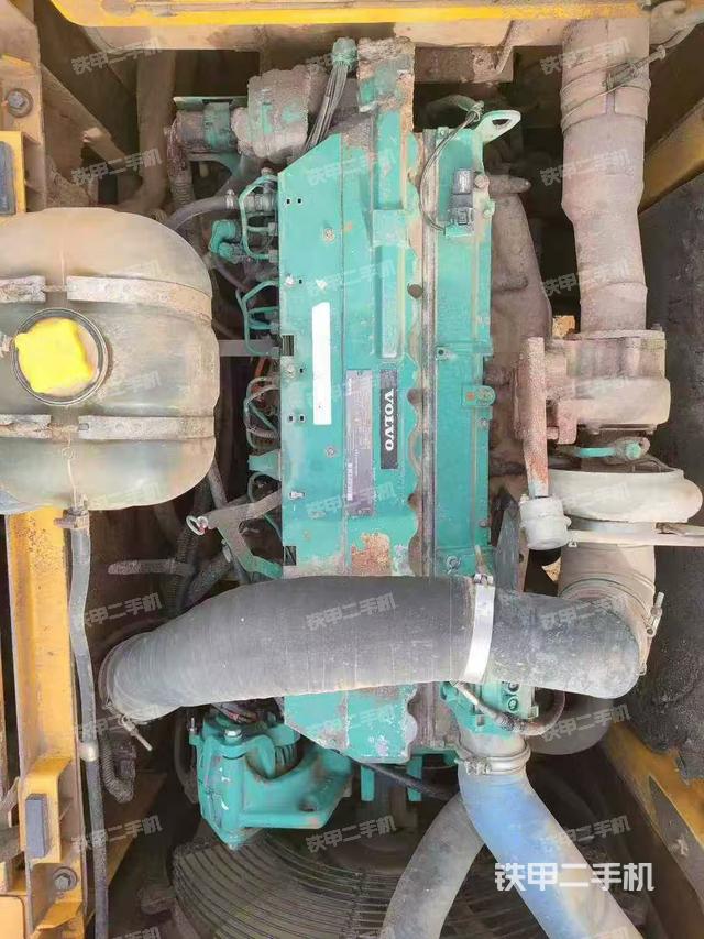 发动机整体俯视（整机外观）