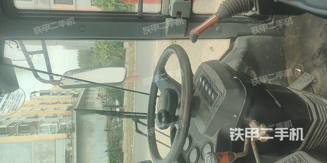 駕駛室工作臺(tái)（整機(jī)外觀及大件）