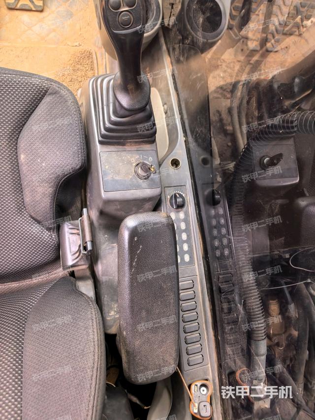 座椅后部（駕駛室部分）