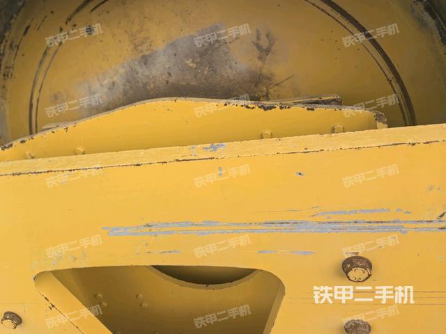 前轮右侧减震块连接及部件（压路机前后车架）