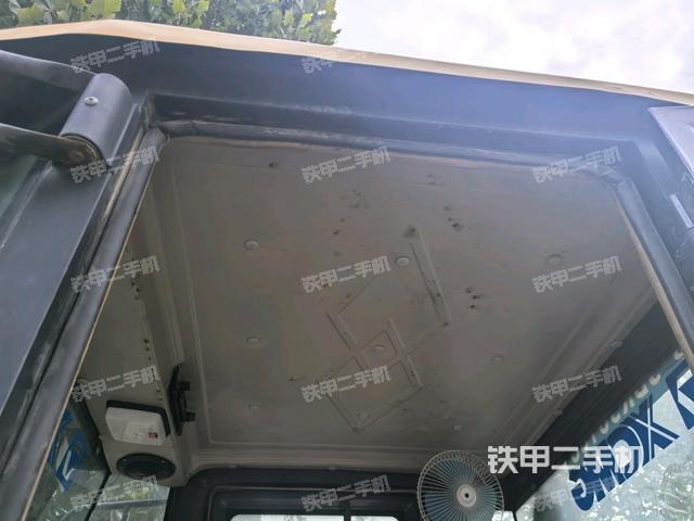 驾驶室外顶全景（压路机驾驶室）