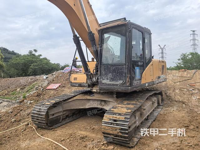三一重工SY215C挖掘機