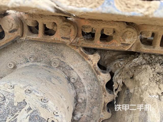 單側(cè)履帶整體（整機(jī)外觀）