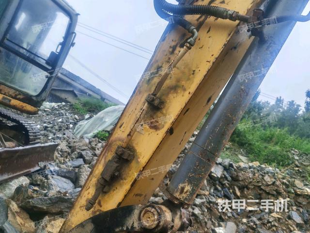 小臂整体左后（工作和回转装置）