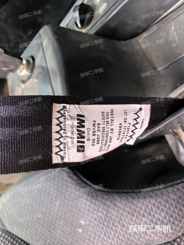 駕駛室左后45度（駕駛室部分）