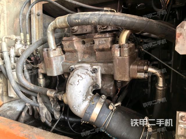 液壓泵斜45?右（大件艙室）