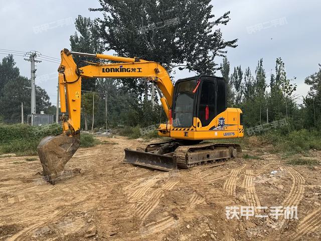 駕駛室整體（整機(jī)外觀）