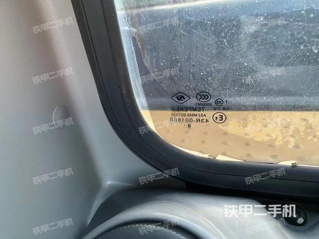 后窗玻璃角標(biāo)（駕駛室部分）