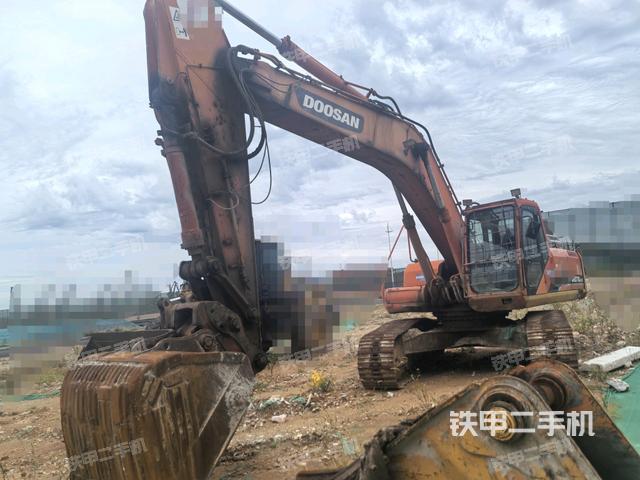 斗山DH300LC-7挖掘機(jī)